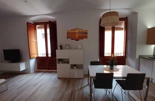 Your Ideal Apartment on the Costa Brava: Space, Comfort and Charm in the Heart of Palamós 🏡🌊