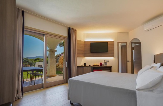 Your lovely and elegant home with garden sea view