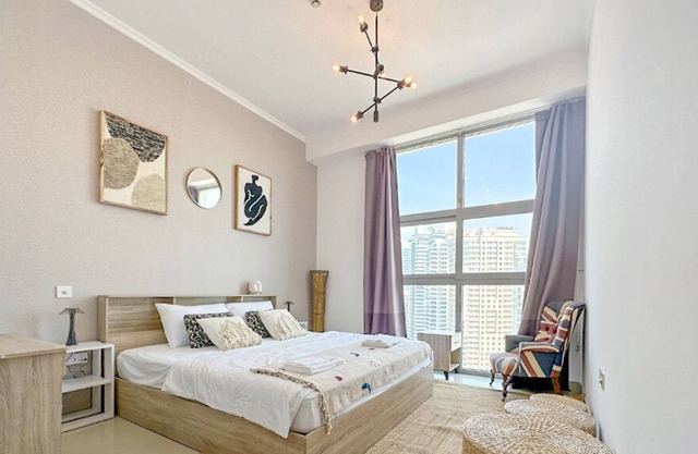 Your Marina Escape: Charming Apartment in Dubai