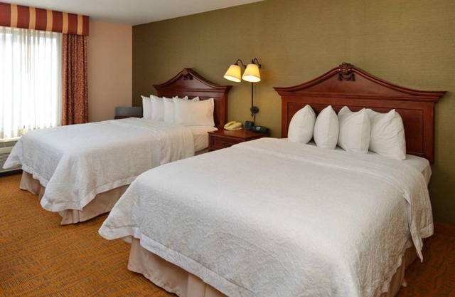 Your Southwest Getaway! Indoor Pool, Free Breakfast, Pets Allowed!