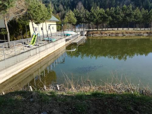 Zacisze Nad Dwoma Stawami
