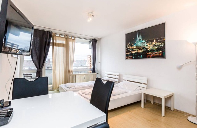 Zeitwohnung Deutz, 31qm, 1 Wohn-/Schlafzimmer, max. 4 Personen