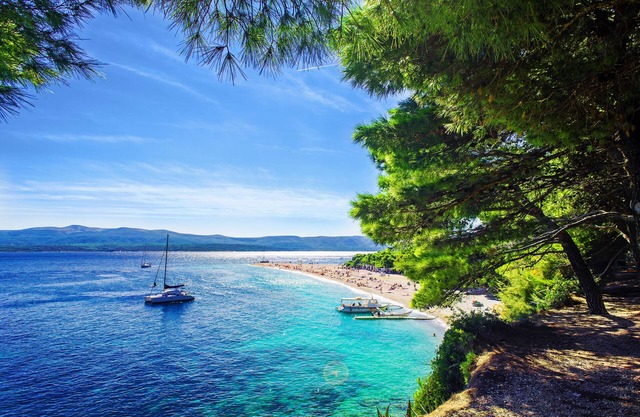 Zlatni rat Beach Resort