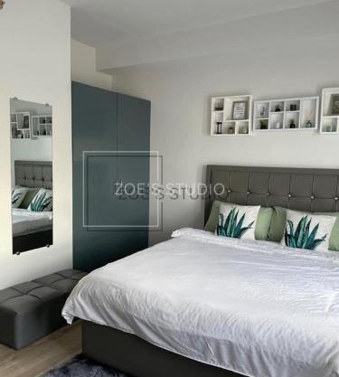 Zoe Studio Mesavirre