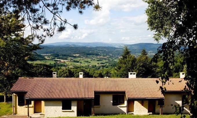 Loire Forez Agglomeration Condo | À 1h de Vulcania & Le Pal | T3 en pleine nature