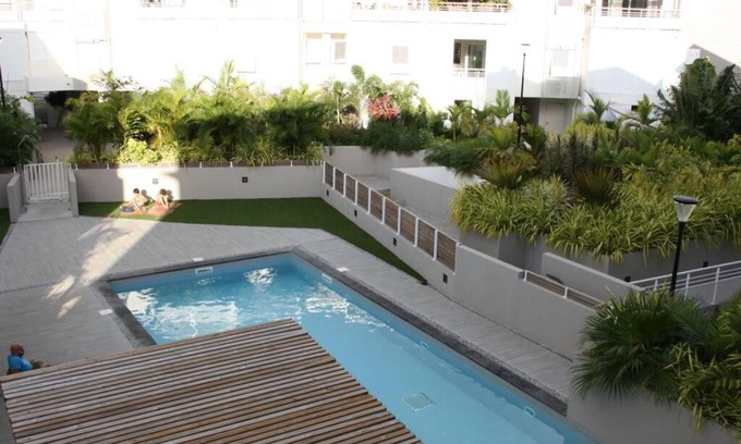 L'Ermitage-les-Bains Apartment | à deux pas du lagon bel appartement quartier très vivant à l'hermitage