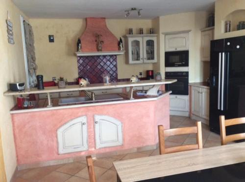 Roissy-en-France House | ÉTAGES PRIVÉE POUR 4 PERSONNES 2 CHAMBRES ET 1 SALE DE BAIN i