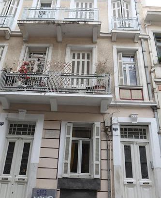 Exarhia Apartment | Όμορφο διαμέρισμα σε διατηρητέο κτίσμα στην Αθήνα