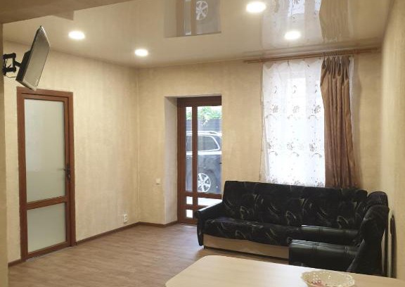 Heniches'k Apartment | Алевтина
