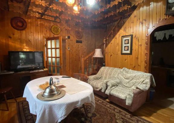 Almaty Apartment | Дом с зеркальным потолком