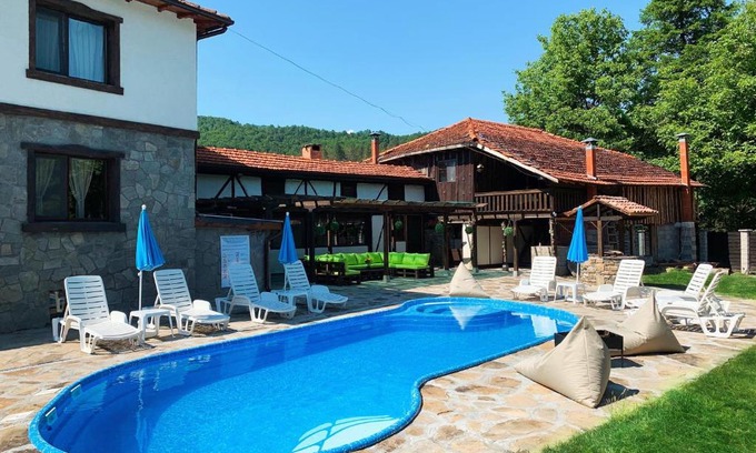 Apriltsi House | Карамановите къщи