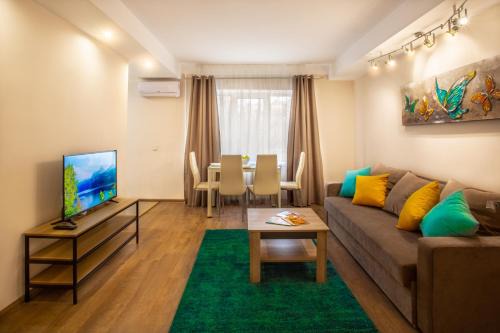 Pechers'kyi District Apartment | Квартира поруч із Палацом Україна та Ocean Plaza