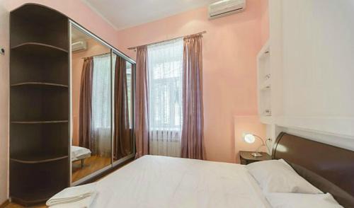 Shevchenkivs'kyi District Apartment | квартира