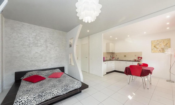 Petrozavodsk Apartment | Студия в элитном доме с видом на парк и реку
