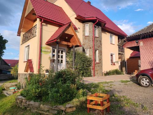 Podobovets House | "У Яслигана"