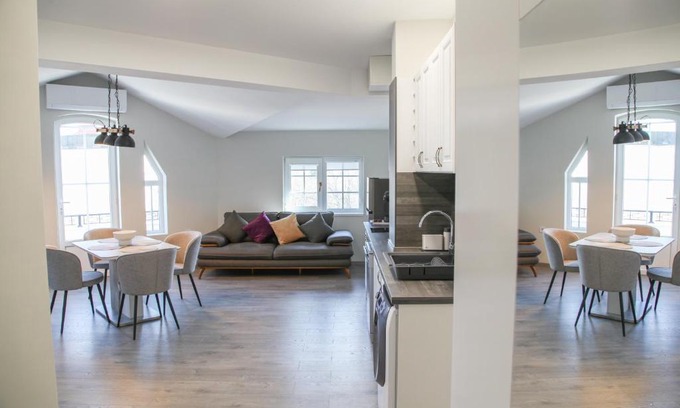 Slivek Apartment | Ъгловата къща
