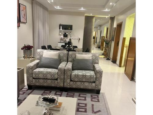Riyadh Apartment | شقة أنيقة واسعة 3 غرف Vip - وصول ذاتي