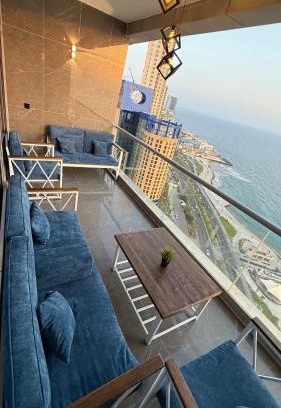 Ash Shati Apartment | شقة ثلاث غرف مطلة على البحر في برج داماك جدة