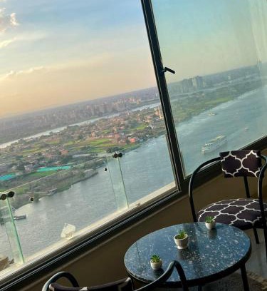 Maadi Apartment | شقة على النيل مباشر بالمعادى 3 غرف الدور 31 فيو الاهرامات