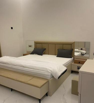 Hafr Al Batin Apartment | شقة غرفتين وصالة دخول ذكي شارع تجاري