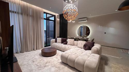 Qurtubah Apartment | شقة فاخرة بمسبح ونادي رياضي