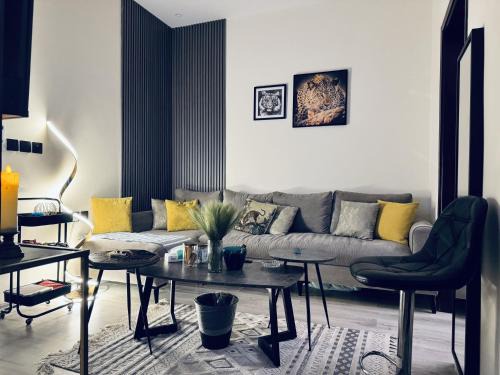Hera Street Apartment | شقة مودرن