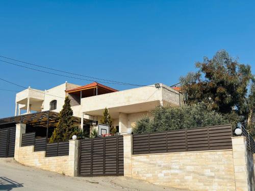 Jerash Apartment | شقق الياسمين 2