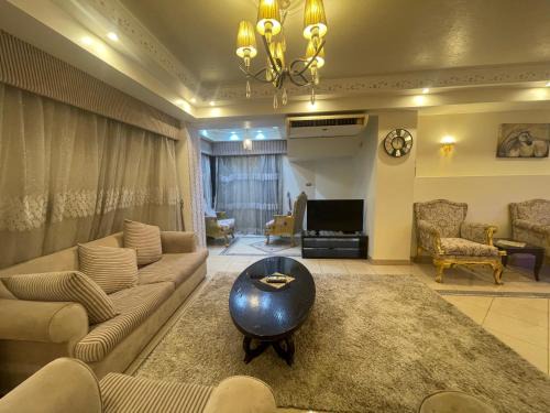 Agouza Apartment | شقق فندقية