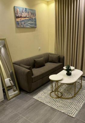 Shihar Apartment | شقه صغيره للعائلات بغرفتين نوم واطلالة حديقة - وصول ذاتي