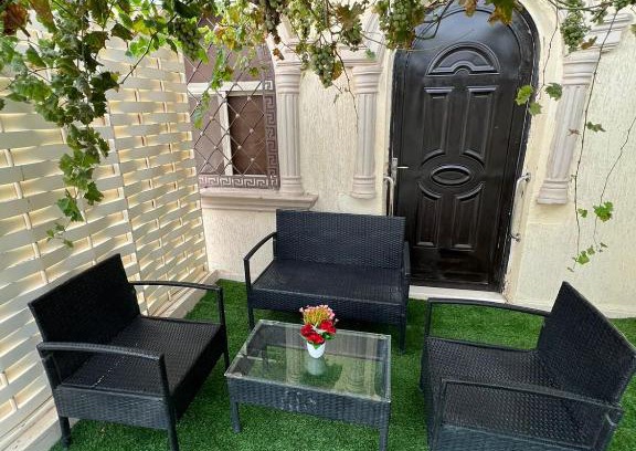Taif Apartment | وسام شقة كبيرة 4 غرف نوم وصالة وشرفة-بلكونة- Large apartment with 4 bedrooms, a living room and a balcony