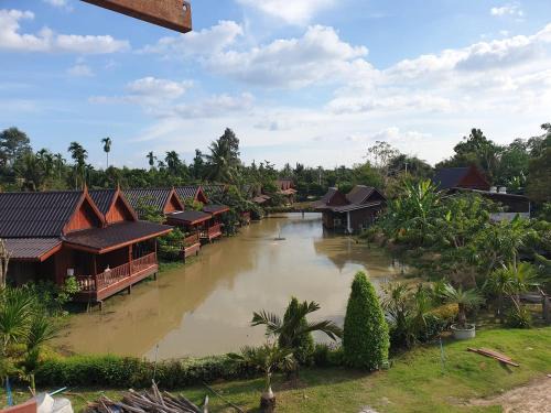 Prachinburi Resort | คุ้มวราเฮือนไทย