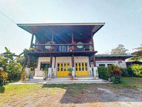 Mae Pong Resort | ต้นผึ้ง แอทโฮม