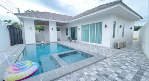 Huai Yai Villa | นางฟ้าพูลวิลล่า Nang