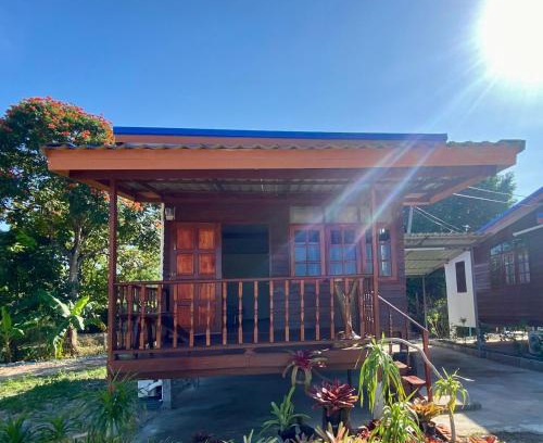 Khanong Phra House | บ้านพรธรณีรีสอร์ทบ้านใหญ่ Baan Ponthoranee Resort Khao Yai