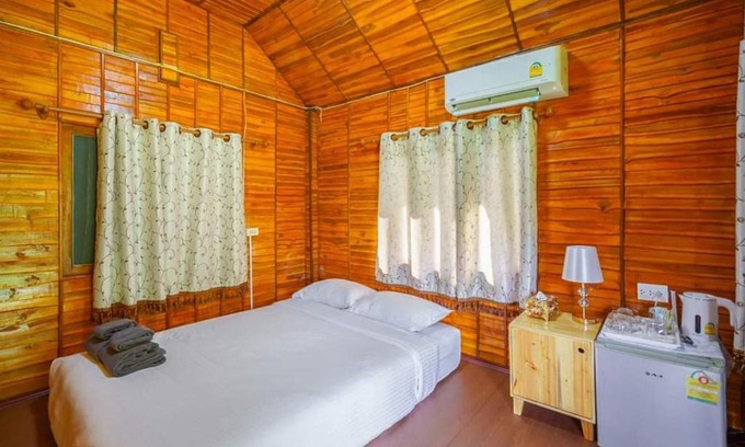 Kaeng Khoi House | บ้านพักไวน์แคมป์ รีสอร์ท
