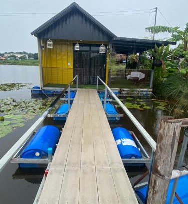 Khao Suan Kwang Boat Rental | บ้านอัญชัน