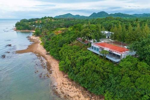 Pak Khlong Resort | ภูผาหน้าเล PhuPha-NaLay Cafe'n Camping