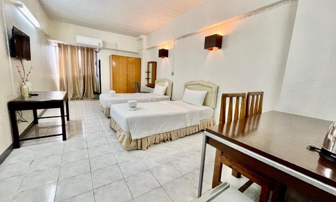 Bang Na Hotel | โรงแรมวินบางนา Win Bangna Hotel