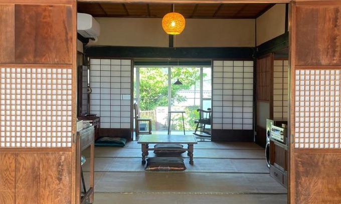 Nakatsugawa House | ゲストハウス にじゅうよん