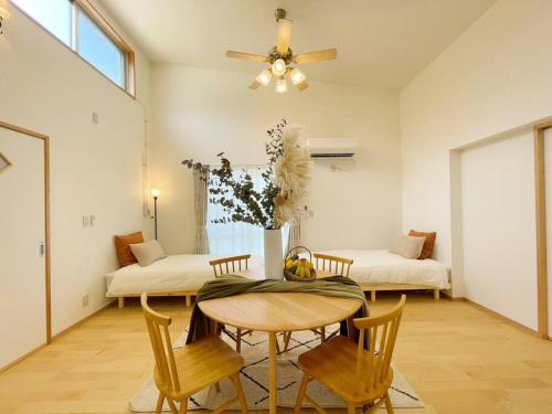 Nago House | 北部観光アクセス良好な新築貸別荘/最大4名ベッド4台/Wi-Fi/海岸線近く