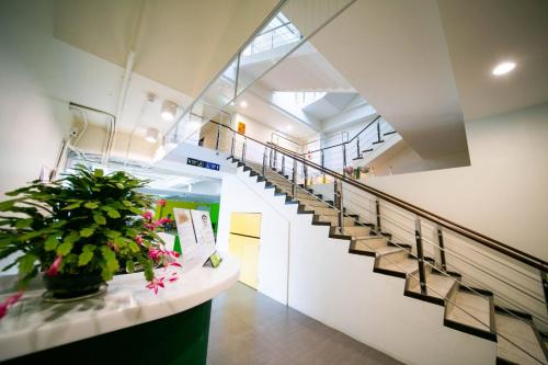 East District Hostel | 客旅家青年旅館 Travelers Plus