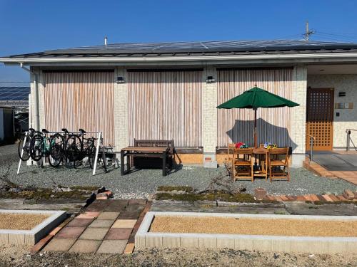 Tanbara House | 日常を忘れる静かな空間の宿クレンリネスDanDan