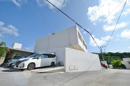 Enobi Apartment | 最大１０名宿泊可能 ２世帯や友人家族と過ごす沖縄