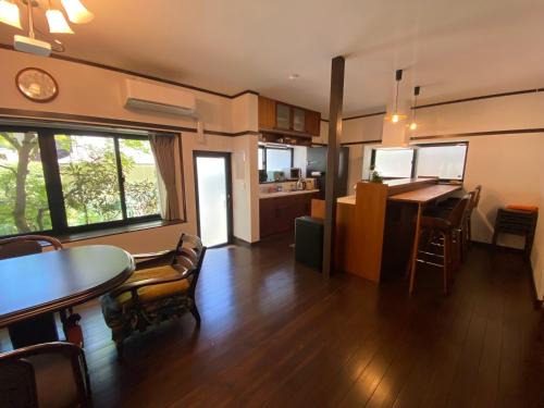 Koya Cabin | 高野山 こころの寺子屋リトリートハウス -Koyasan Retreat House IKKOSHO