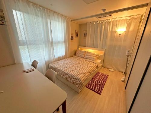 Bongcheon-dong Apartment | 서울대입구역 2호선 2분