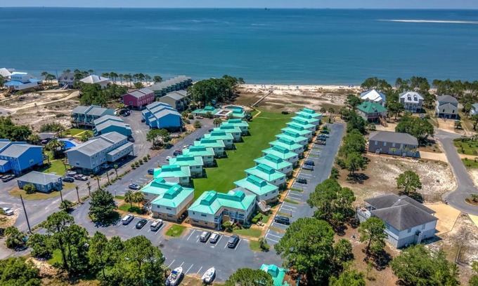 Dauphin Island Apartment | 009 Surf Club B4 condo