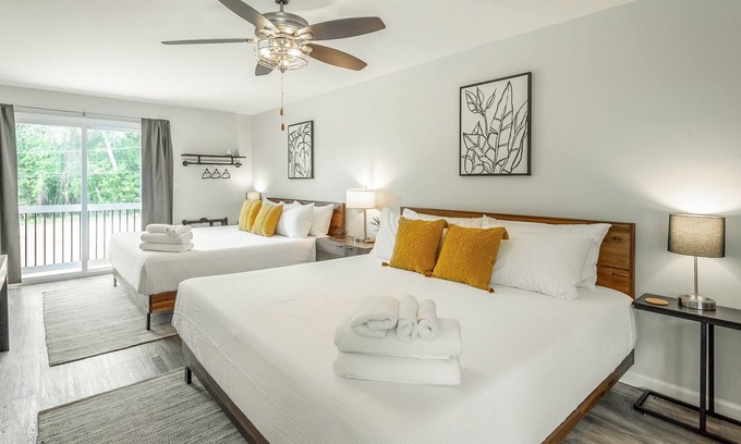 Lookout Valley Neighborhood Association Cabin | 02: The Wright Suite - A PMI Scenic City Vacation Rental