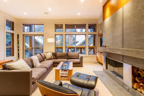 Blackcomb Apartment | 05 Forest Creek