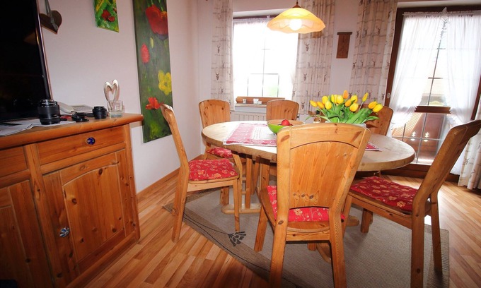 Reit im Winkl Apartment | (09) Drei-Raum-Ferienwohnung 60 qm, Dusche/WC, Extra-Schlafzimmer, Küche, Balkon