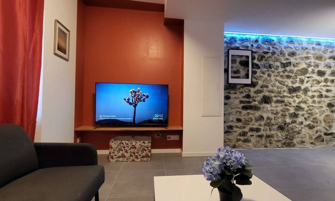 Lourdes Apartment | 1-3 Getaway in large charming T2 with terrace